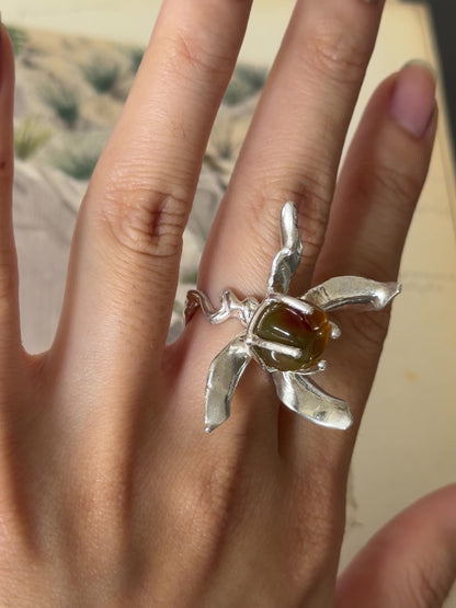 Unravel floral ring